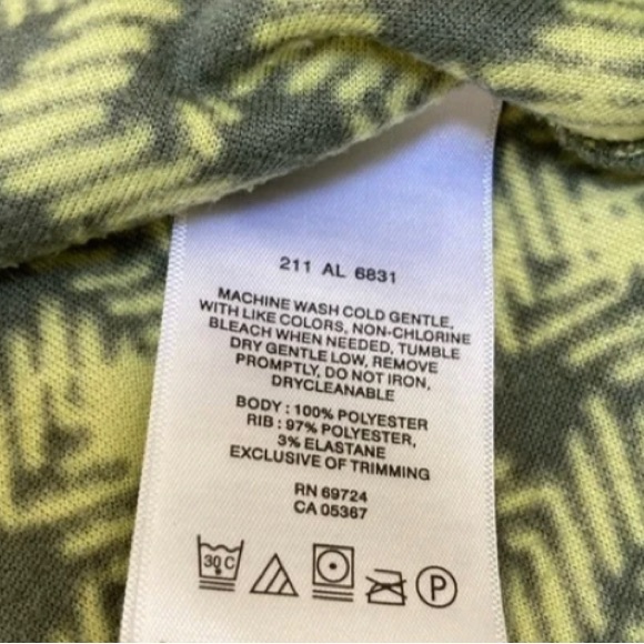 Columbia Women’s Fleece Pullover Small Jacket Sweater Pixelated Half Zip - Picture 7 of 7